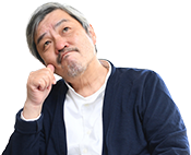 太陽光パネルのことで困っている様子の男性